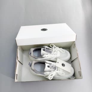 White Running Shoes Comfortable Anti Slip Gym Shoes Breathable Mesh Fabric Sneakers